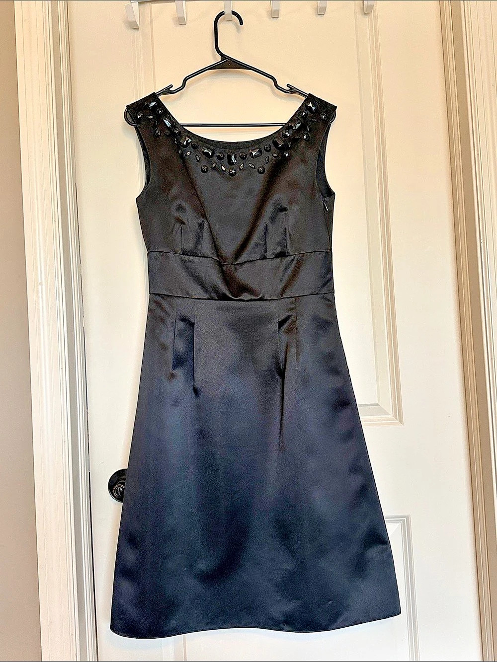 Ann Taylor LOFT Beaded Neckline Black Dress Size 8 Like New
